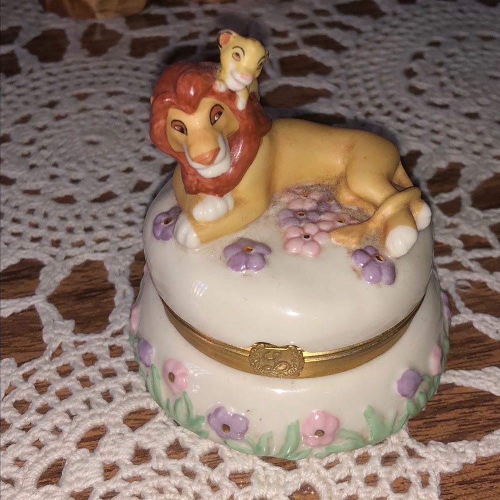Lenox Disney Lion King trinket box (Simba & Mufasa)